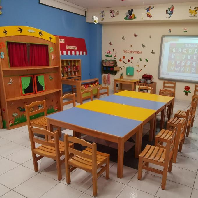 Σε ποια ηλικία πρέπει να ξεκινήσει το παιδί μου Αγγλικά; Τι λένε οι ειδικοί