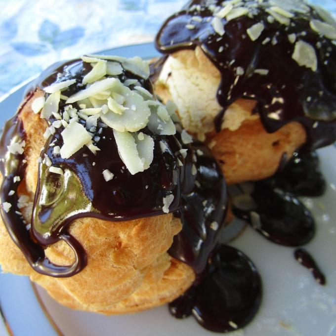 Ζαχαροπλαστείο παρέχει έκπτωση σε Αστυνομικούς