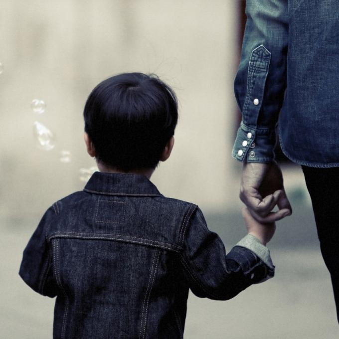 Το Κάνσας πληρώνει για τη φύλαξη των παιδιών των αστυνομικών της