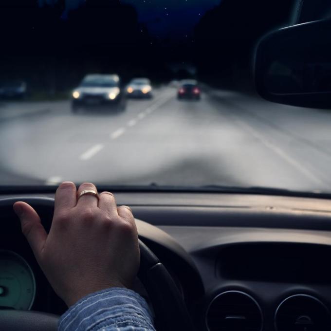 Φώτα που δεν τυφλώνουν τους οδηγούς –Αυτή είναι η νέα τεχνολογία που φέρνουν οι Ιάπωνες