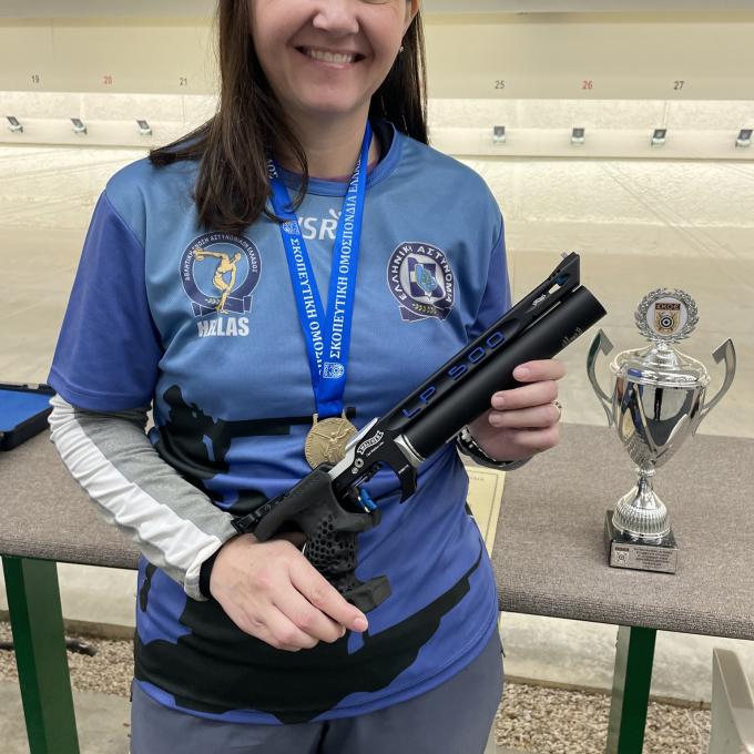 σκοπευτρια