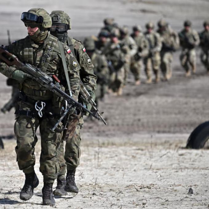 Η Πολωνία υπέγραψε σειρά συμβολαίων για να εφοδιάσει τον στρατό της με σύστημα κατά drone «το πλέον σύγχρονο στην Ευρώπη»