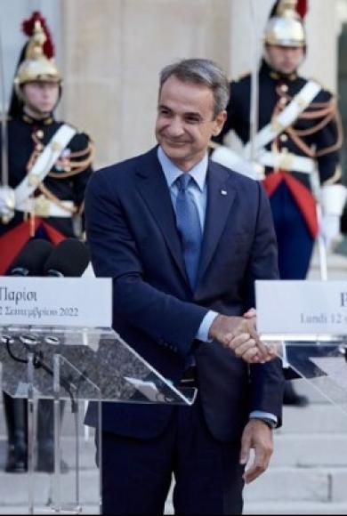 Μητσοτακης μακρον