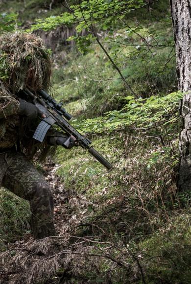 στρατιωτης