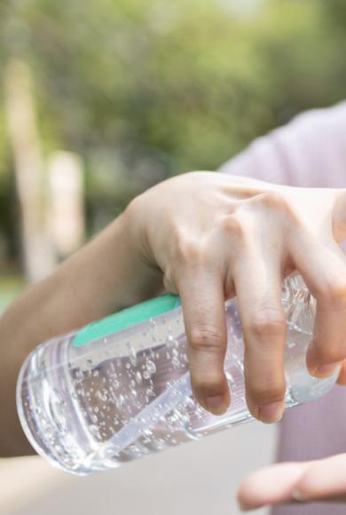 ΕΟΦ: Αυτό είναι το αντισηπτικό που απαγορεύσει γιατί δεν είναι εγκεκριμένο