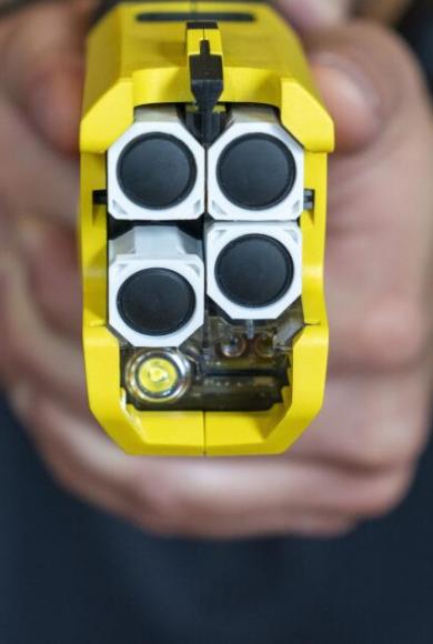 Το LAPD δοκιμάζει το TASER τελευταίας γενιάς της Axon