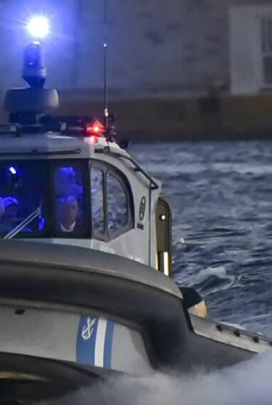 Σαράντα ένας μετανάστες εντοπίστηκαν χθες στη Βραυρώνα Αττικής - Συνελήφθησαν δύο δουλέμποροι