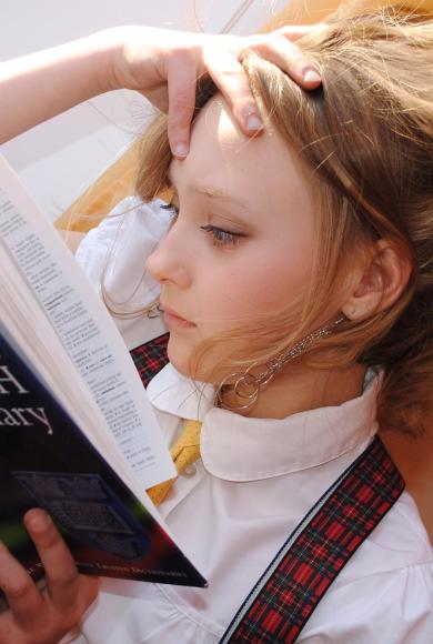 ΚΟΡΙΤΣΙ ENGLISH