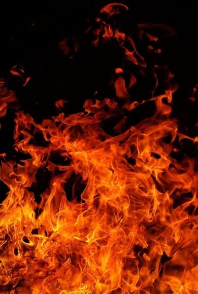 Φωτιά σε ηλεκτροκίνητο όχημα: Ποιος ο τρόπος κατάσβεσής της;