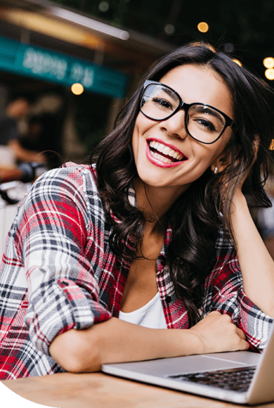 Ειδικές τιμές για όλους τους ένστολους και τις οικογένειες τους από την ακαδημία ξένων γλωσσών fluencyme.com