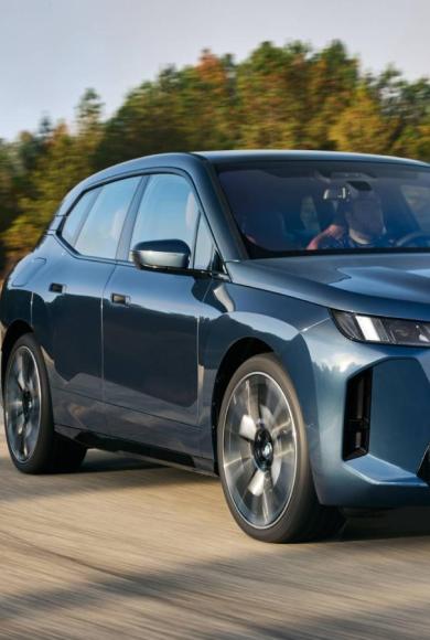 Στην Ελλάδα η ανανεωμένη BMW iX -Ποιες είναι οι τιμές της