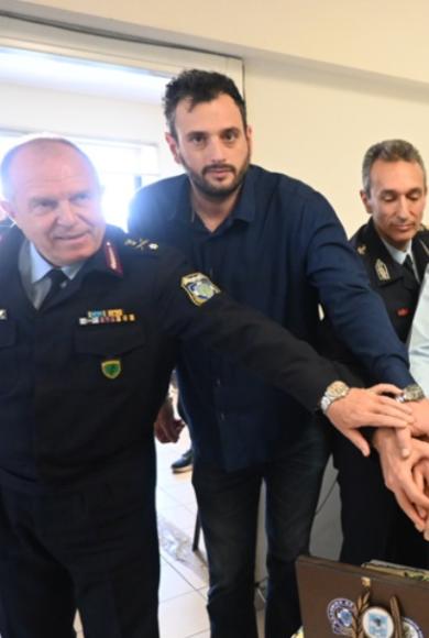 ΑΣΤΥΝΟΜΙΚΟ ΤΜΗΜΑ ΤΥΡΝΑΒΟΥ