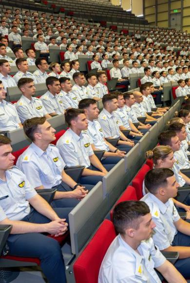 ΣΧΟΛΗ ΙΚΑΡΩΝ