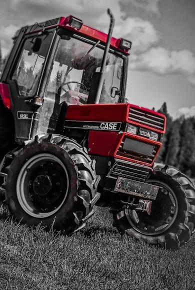 tractor_pixabay.jpg