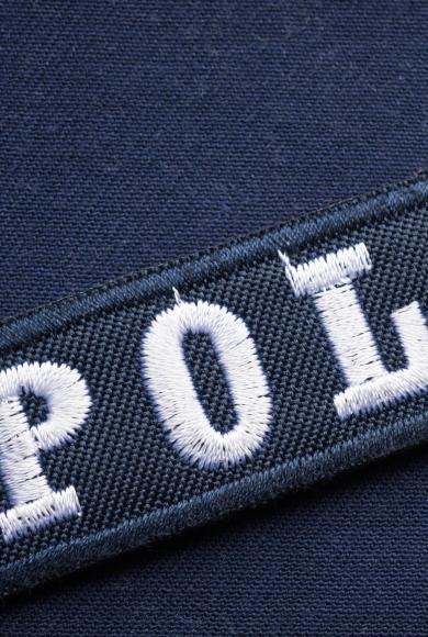 Οι αστυνομικοί του Κάνσας Σίτι φορούν νέες σύγχρονες στολές με στοιχεία που τιμούν την ιστορία του τμήματος 