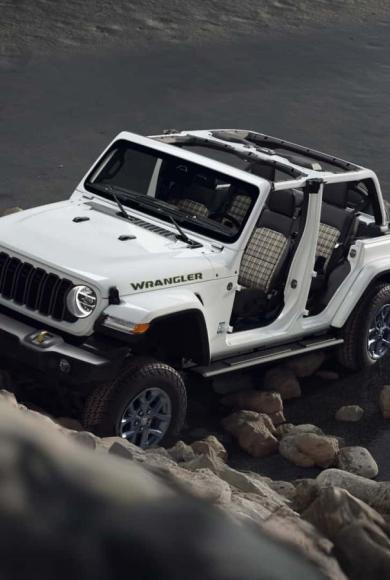 Η Jeep γιορτάζει τα 85 χρόνια του Wrangler με μια επετειακή έκδοση