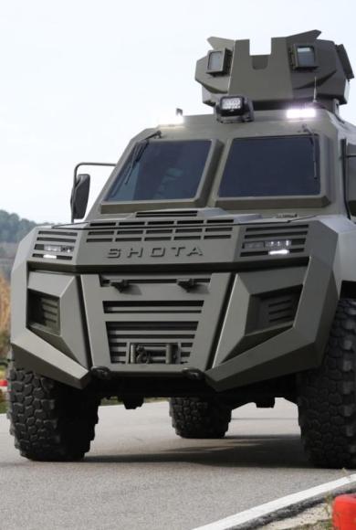 Το πρώτο στρατιωτικό όχημα της Αλβανίας βγαίνει στους δρόμους -Ποιος το κατασκευάζει