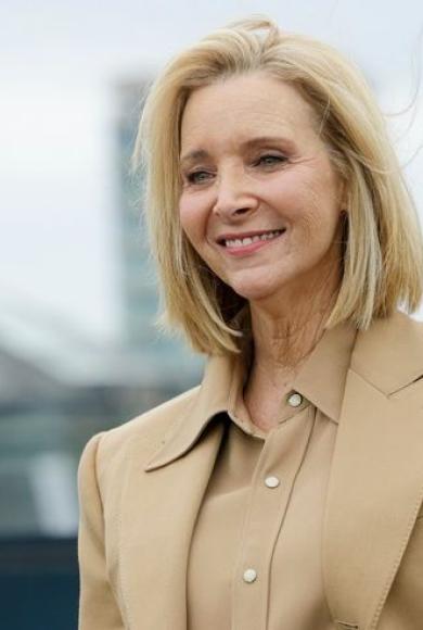 Lisa Kudrow για τον ρόλο της «Φοίβη» στα «Φιλαράκια»: «Δεν ήταν η "χαζοχαρούμενη" που χαρακτήριζαν»