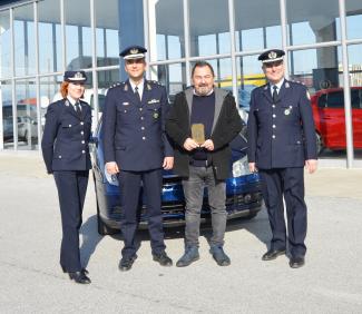 δωρεά οχήματος