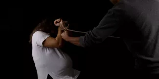 Ιωάννινα: Πατέρας ξυλοκόπησε άγρια την 22χρονη έγκυο κόρη του -Τη γρονθοκόπησε στο κεφάλι