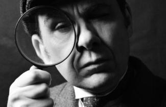 Ο Σέρλοκ Χόλμς ξαναγεννιέται στην Ισπανία – «Σπουδή στο μαύρο» του Χοσέ Κάρλος Σομόθα