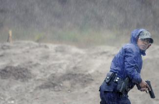 Τα τρία βασικά πράγματα που πρέπει να προσέχουν οι αστυνομικοί όταν αγοράζουν εξοπλισμό για τη βροχή