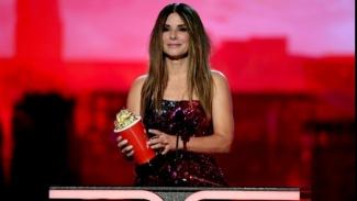 Σάντρα Μπούλοκ