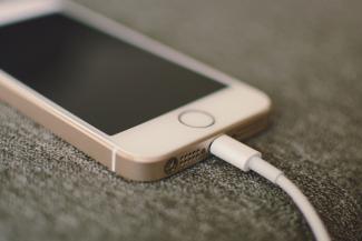 Το άγνωστο κόλπο στο iPhone για να μην πέφτει γρήγορα η μπαταρία