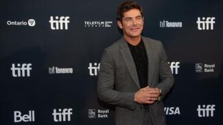 Ζακ Έφρον _amna