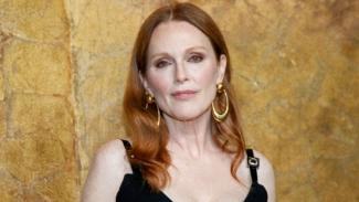 Τζούλιαν Μουρ_αμνα