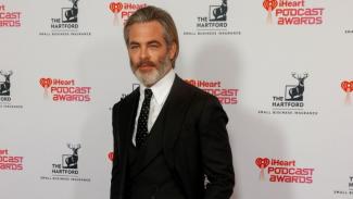 «Poolman»: To σκηνοθετικό ντεμπούτο του Κρις Πάιν