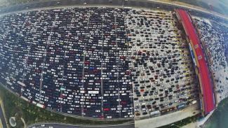 Το μεγαλύτερο μποτιλιάρισμα της ιστορίας -Έμειναν 10 ολόκληρες ημέρες κολλημένοι στην κίνηση