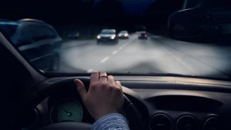 Φώτα που δεν τυφλώνουν τους οδηγούς –Αυτή είναι η νέα τεχνολογία που φέρνουν οι Ιάπωνες