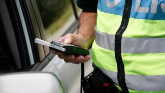 Η νέα τεχνολογία που βάζει τέλος στα αλκοτέστ στους δρόμους -Πώς λειτουργεί, γιατί προκαλεί αντιδράσεις