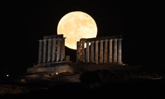 Πανσέληνος του «Κόκκκινου Ελαφιού»: Πότε θα απολαύσουμε το ολόγιο φεγγάρι του Ιουλίου