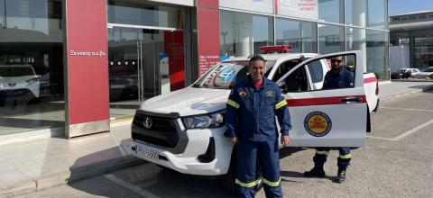 Ένα νέο Toyota Hilux ρίχνεται στη μάχη με τις φλόγες