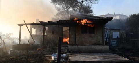 Νεκρή ανασύρθηκε ηλικιωμένη από το σπίτι της στον Ωρωπό, που πήρε φωτιά.