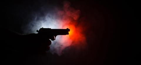 πυροβολήθηκε στο πρόσωπο 