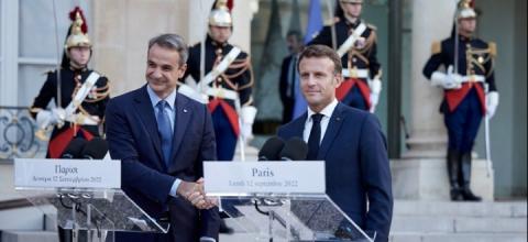 Μητσοτακης μακρον