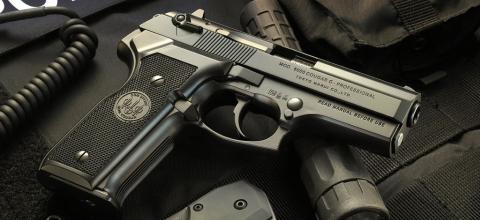 Καλιφόρνια: Αστυνομικός εκτός υπηρεσίας αυτοπυροβολήθηκε και σκότωσε πολίτη ενώ καθάριζε το υπηρεσιακό του όπλο