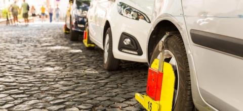 Oι νέοι «κυνηγοί κεφαλών» της Νέας Υόρκης-Aμοιβή 45 ευρώ για κάθε παράνομα παρκαρισμένο αυτοκίνητο