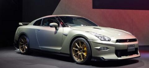 Nissan GT-R