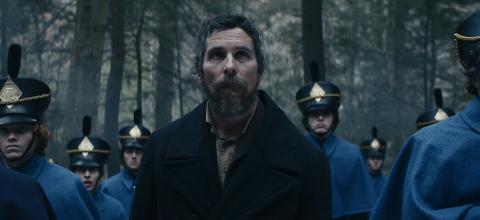 «The Pale Blue Eye»: Στο μυαλό του Έντγκαρ Άλαν Πόε μέσα από ένα ατμοσφαιρικό θρίλερ