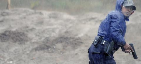 Τα τρία βασικά πράγματα που πρέπει να προσέχουν οι αστυνομικοί όταν αγοράζουν εξοπλισμό για τη βροχή