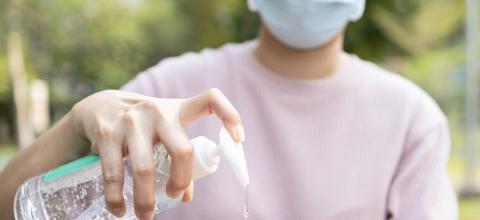 ΕΟΦ: Αυτό είναι το αντισηπτικό που απαγορεύσει γιατί δεν είναι εγκεκριμένο