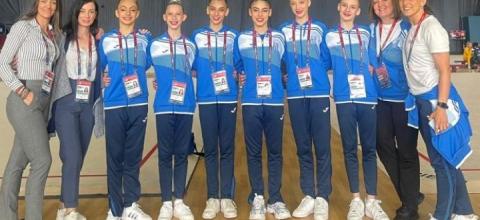 Ανσάμπλ Νεανίδων