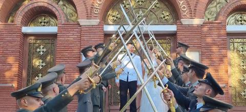 στρατιωτικός γάμος