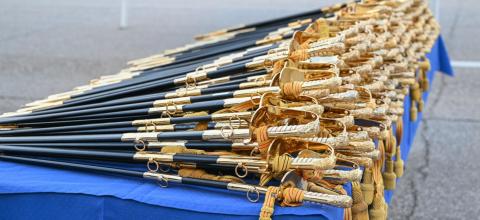 Αξιωματικούς Ειδικοτήτων ΠΝ