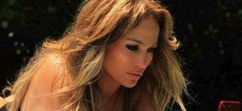 Τζένιφερ Λόπεζ_amna