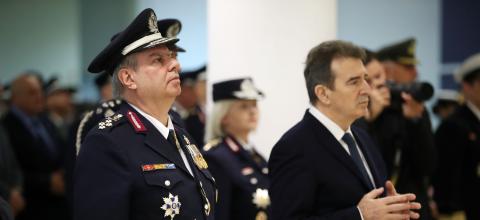 Σε λίγο στις εγκαταστάσεις της Σχολής Αξιωματικών της Ελληνικής Αστυνομίας στην Αμυγδαλέζα  θα πραγματοποιηθεί η τελετή Παράδοσης - Ανάληψης καθηκόντων του Αρχηγού της Ελληνικής Αστυνομίας.